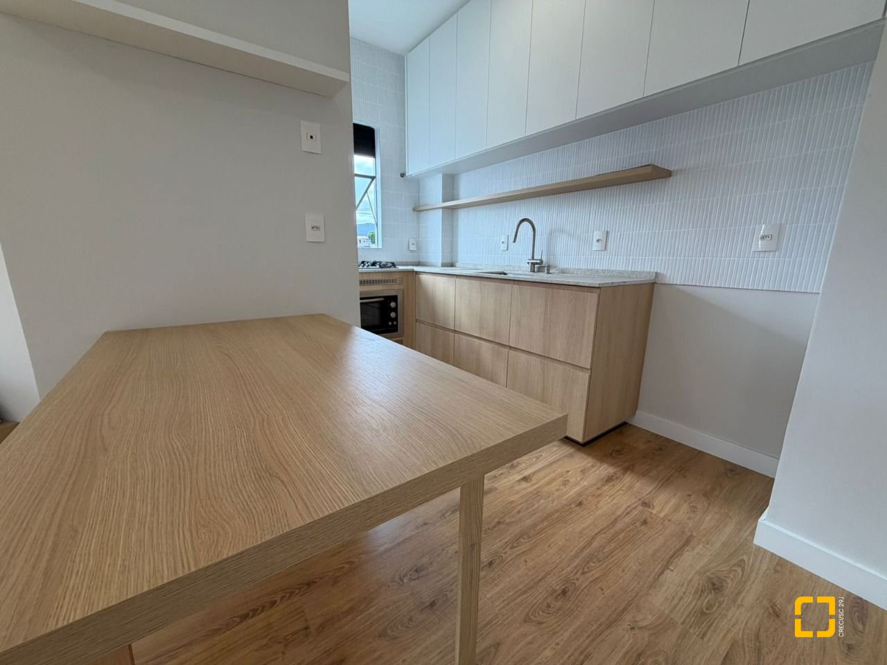 Cobertura com 148m², 5 quartos (sendo 2 suítes), 2 garagens, no bairro Agronômica em Florianópolis