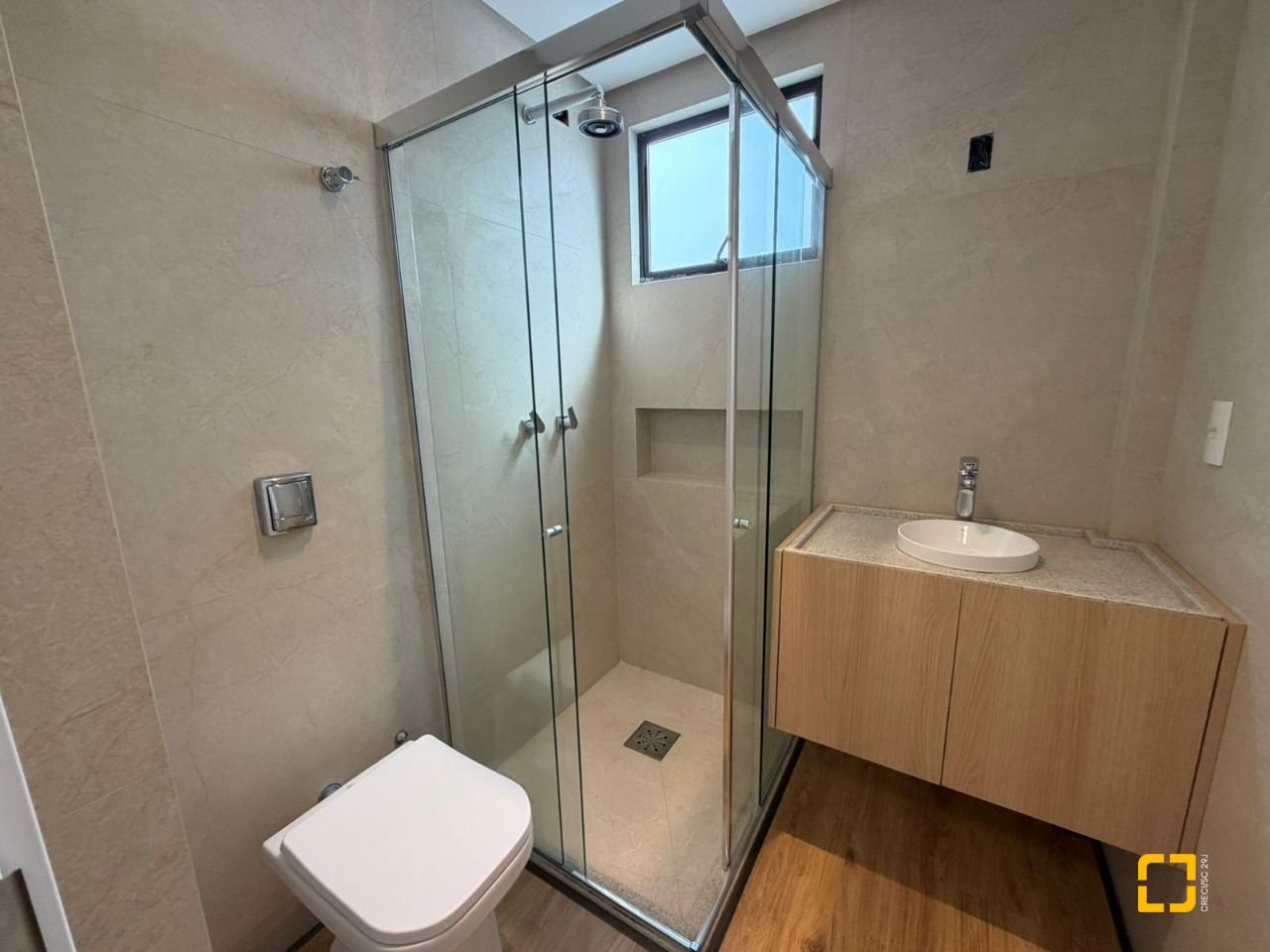 Cobertura com 148m², 5 quartos (sendo 2 suítes), 2 garagens, no bairro Agronômica em Florianópolis