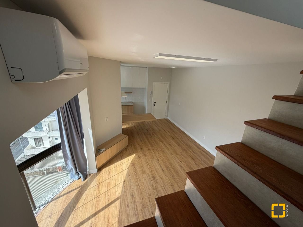 Cobertura com 148m², 5 quartos (sendo 2 suítes), 2 garagens, no bairro Agronômica em Florianópolis