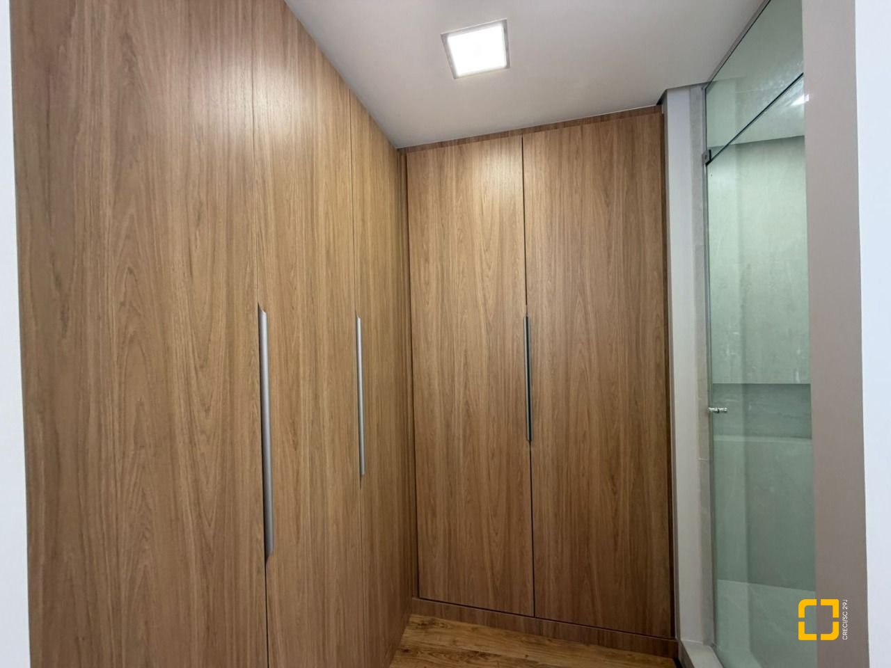 Cobertura com 148m², 5 quartos (sendo 2 suítes), 2 garagens, no bairro Agronômica em Florianópolis