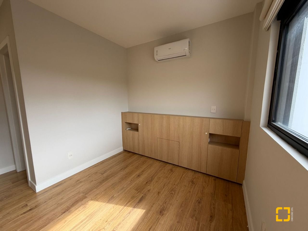 Cobertura com 148m², 5 quartos (sendo 2 suítes), 2 garagens, no bairro Agronômica em Florianópolis