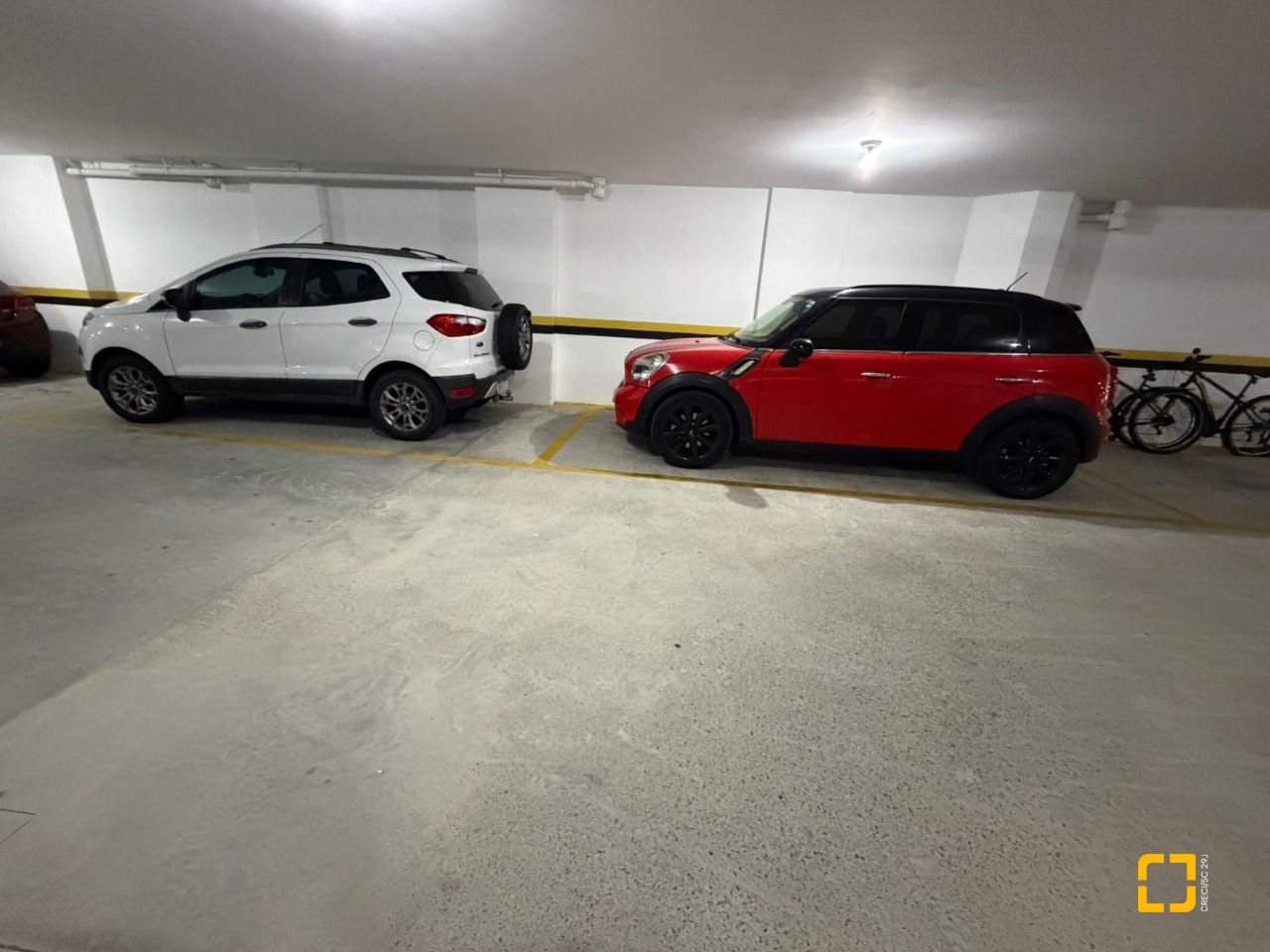 Cobertura com 148m², 5 quartos (sendo 2 suítes), 2 garagens, no bairro Agronômica em Florianópolis