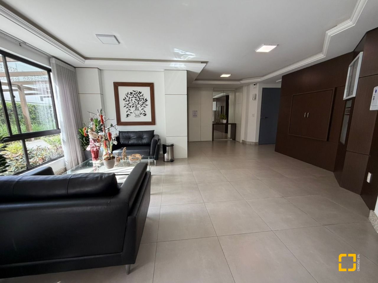 Cobertura com 148m², 5 quartos (sendo 2 suítes), 2 garagens, no bairro Agronômica em Florianópolis