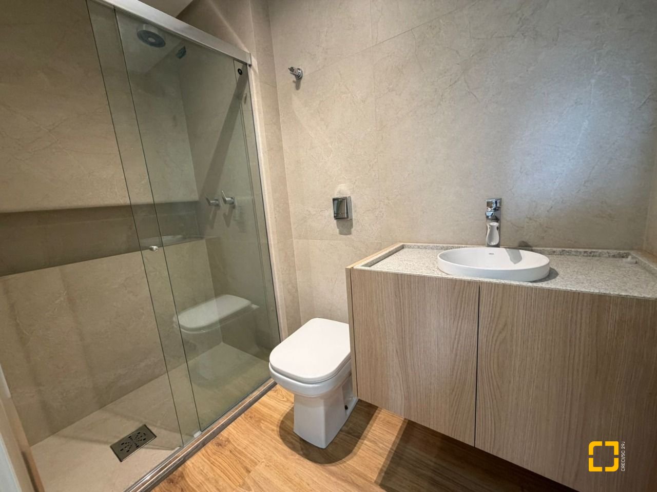 Cobertura com 148m², 5 quartos (sendo 2 suítes), 2 garagens, no bairro Agronômica em Florianópolis
