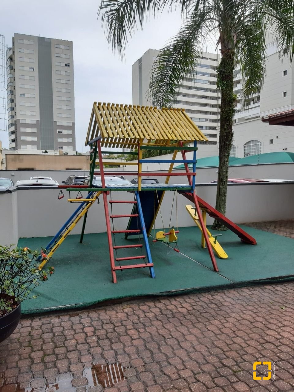 Apartamento com 70m², 2 quartos (sendo 1 suíte), 1 garagem, no bairro Itacorubi em Florianópolis