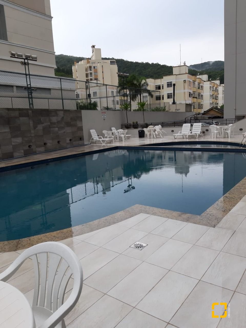 Apartamento com 70m², 2 quartos (sendo 1 suíte), 1 garagem, no bairro Itacorubi em Florianópolis