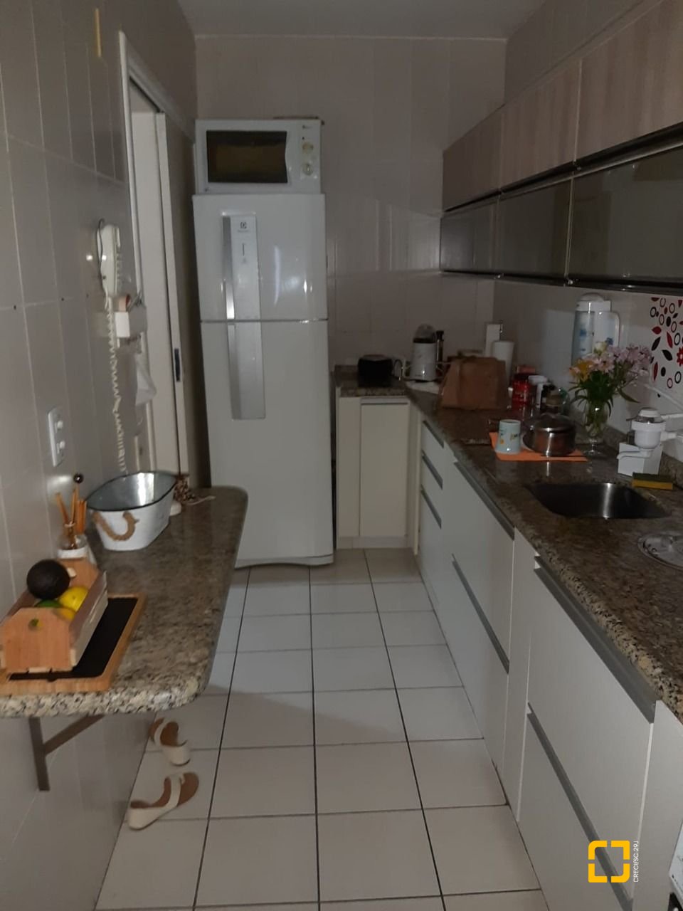 Apartamento com 70m², 2 quartos (sendo 1 suíte), 1 garagem, no bairro Itacorubi em Florianópolis