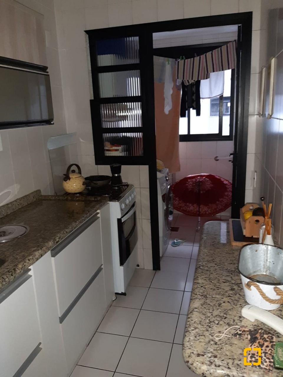 Apartamento com 70m², 2 quartos (sendo 1 suíte), 1 garagem, no bairro Itacorubi em Florianópolis