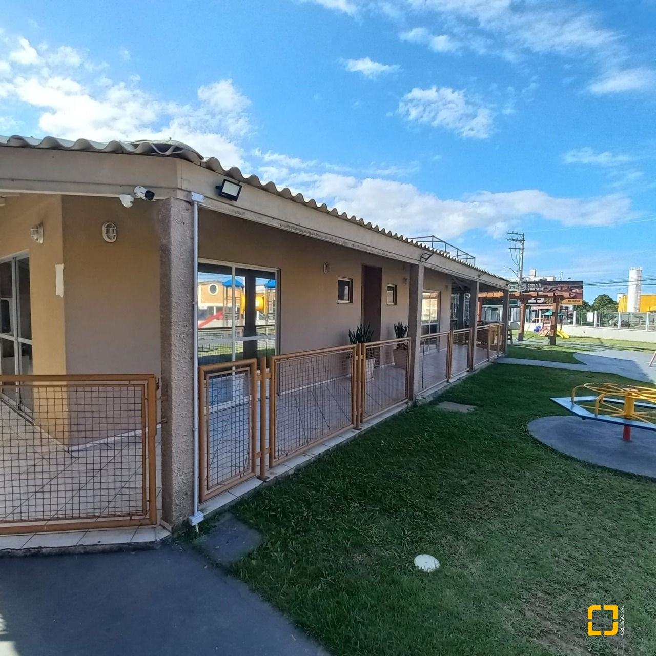 Apartamento com 55m², 2 quartos, 1 garagem, no bairro Areias em São José