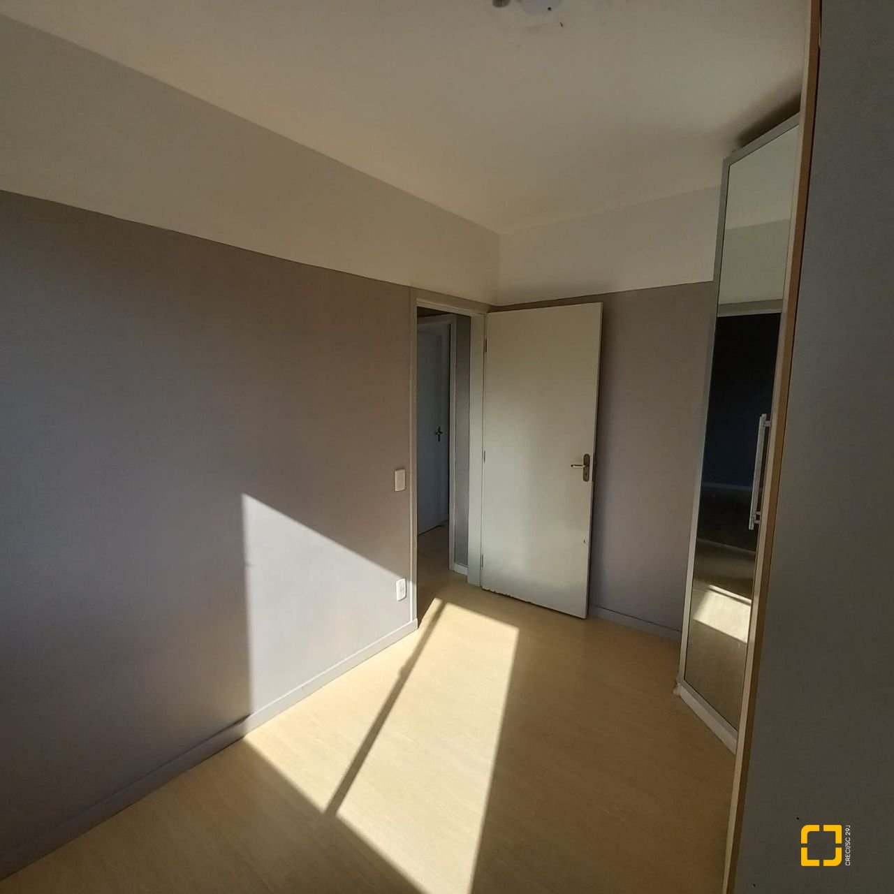Apartamento com 55m², 2 quartos, 1 garagem, no bairro Areias em São José