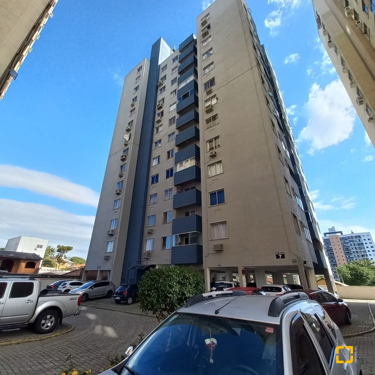 Apartamento com 55m², 2 quartos, 1 garagem, no bairro Areias em São José