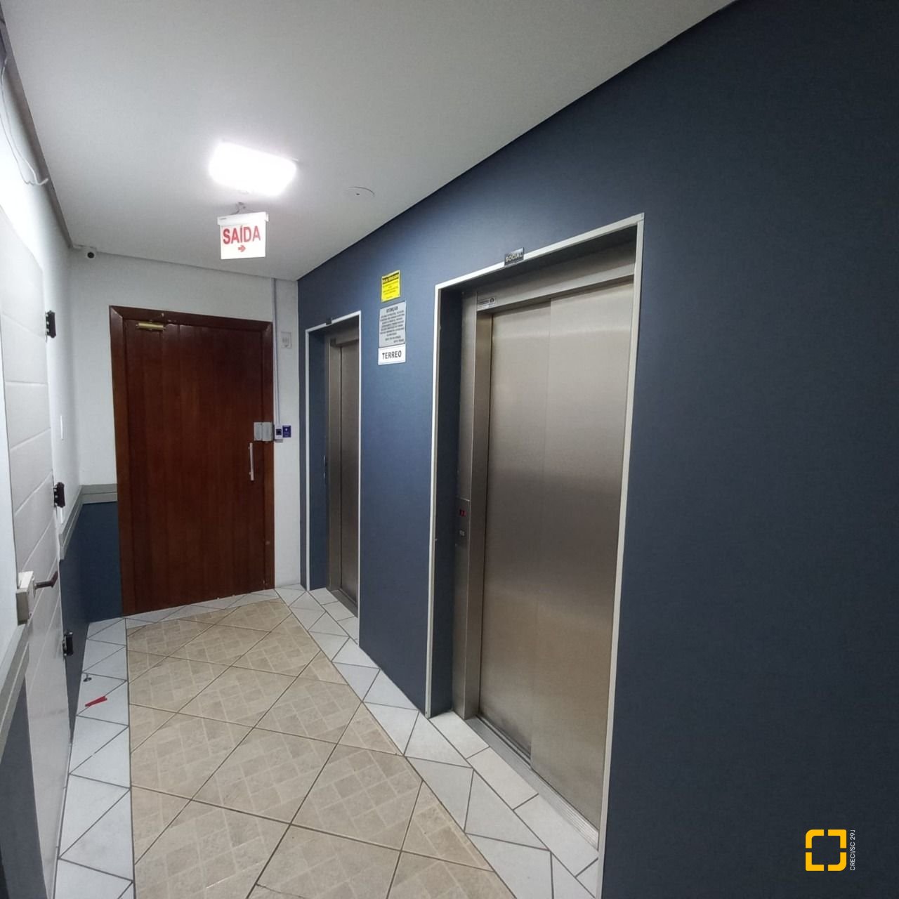 Apartamento com 55m², 2 quartos, 1 garagem, no bairro Areias em São José