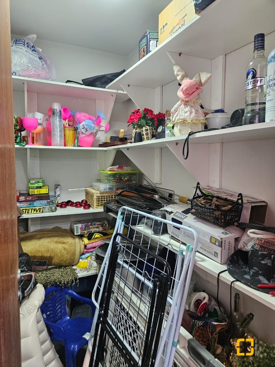 Casa com 220m², 4 quartos (sendo 1 suíte), 3 garagens, no bairro Bom Abrigo em Florianópolis