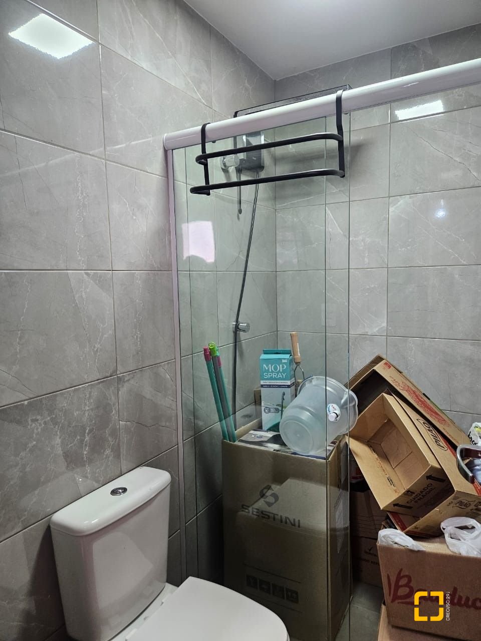 Casa com 220m², 4 quartos (sendo 1 suíte), 3 garagens, no bairro Bom Abrigo em Florianópolis