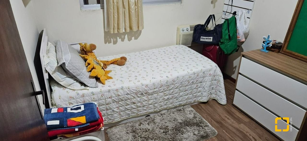 Apartamento com 101m², 4 quartos (sendo 1 suíte), 1 garagem, no bairro Canto em Florianópolis