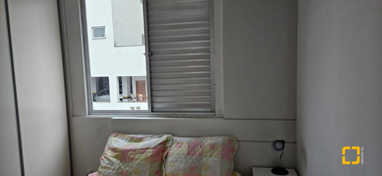 Apartamento com 101m², 4 quartos (sendo 1 suíte), 1 garagem, no bairro Canto em Florianópolis
