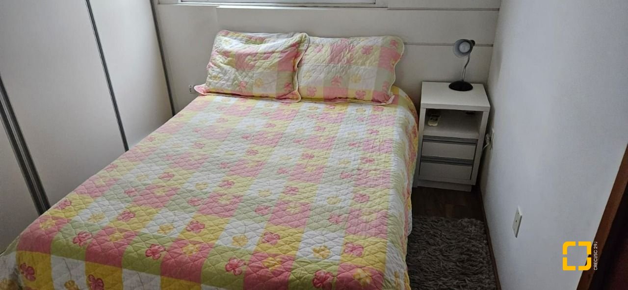 Apartamento com 101m², 4 quartos (sendo 1 suíte), 1 garagem, no bairro Canto em Florianópolis