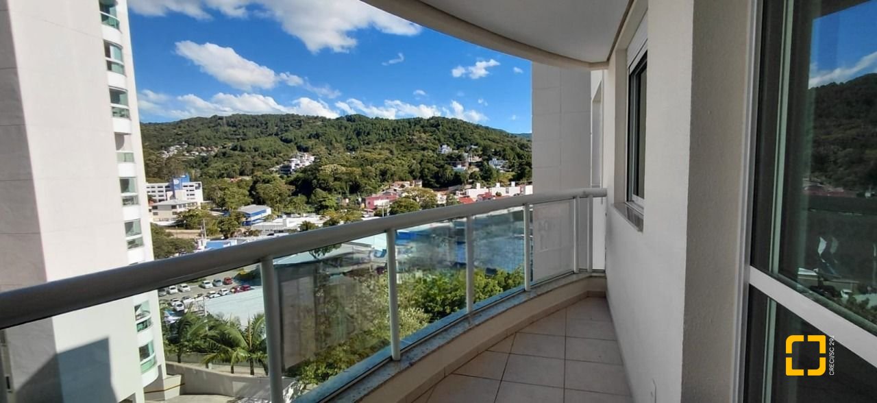 Apartamento com 77m², 3 quartos (sendo 1 suíte), 2 garagens, no bairro Itacorubi em Florianópolis