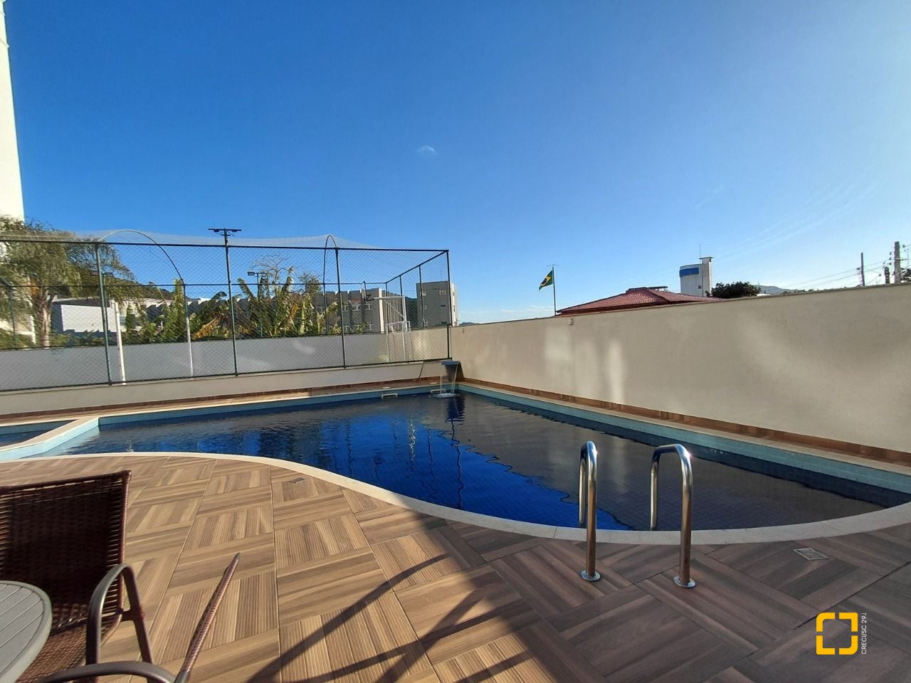 Apartamento com 77m², 3 quartos (sendo 1 suíte), 2 garagens, no bairro Itacorubi em Florianópolis