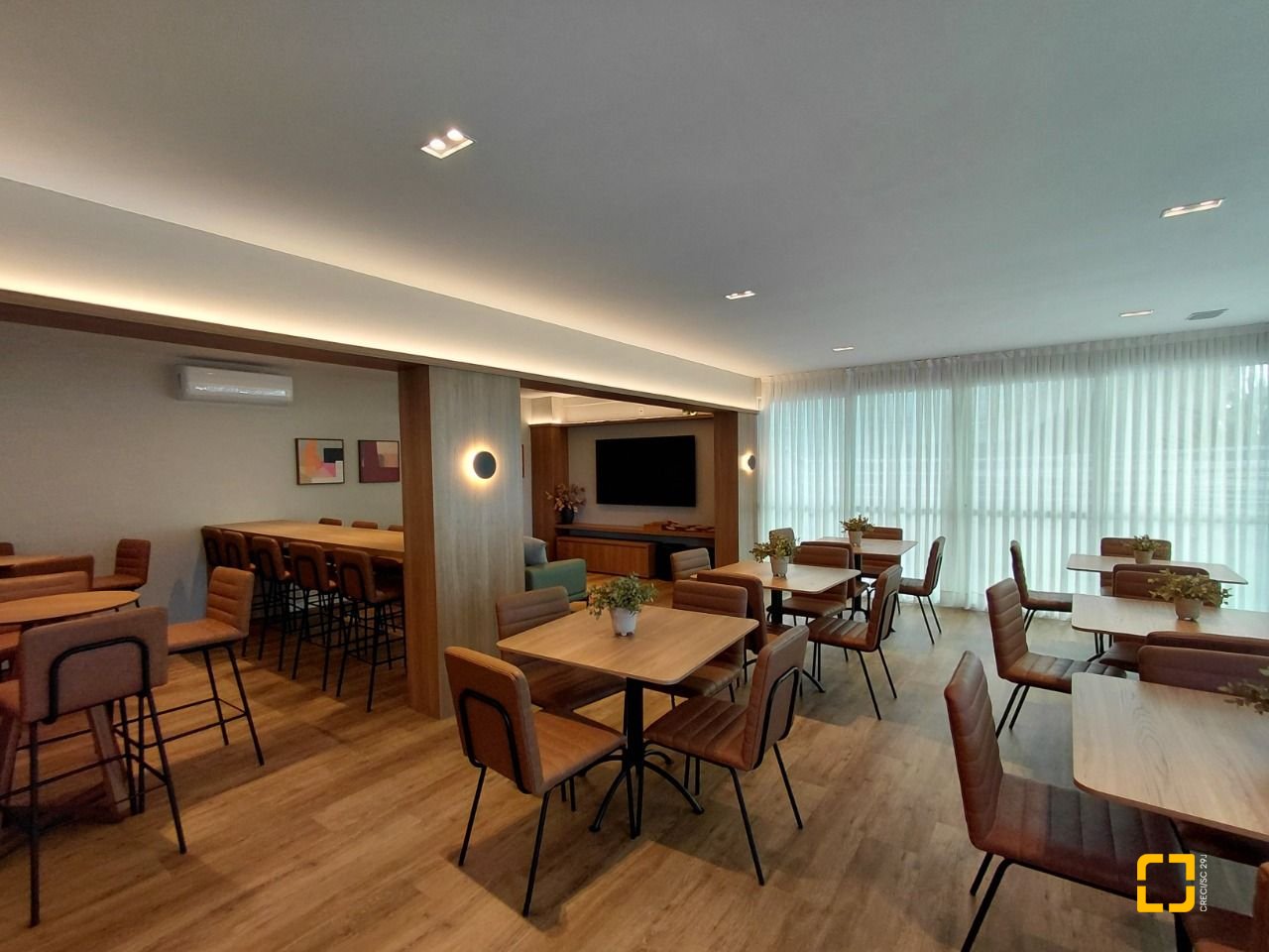 Apartamento com 77m², 3 quartos (sendo 1 suíte), 2 garagens, no bairro Itacorubi em Florianópolis
