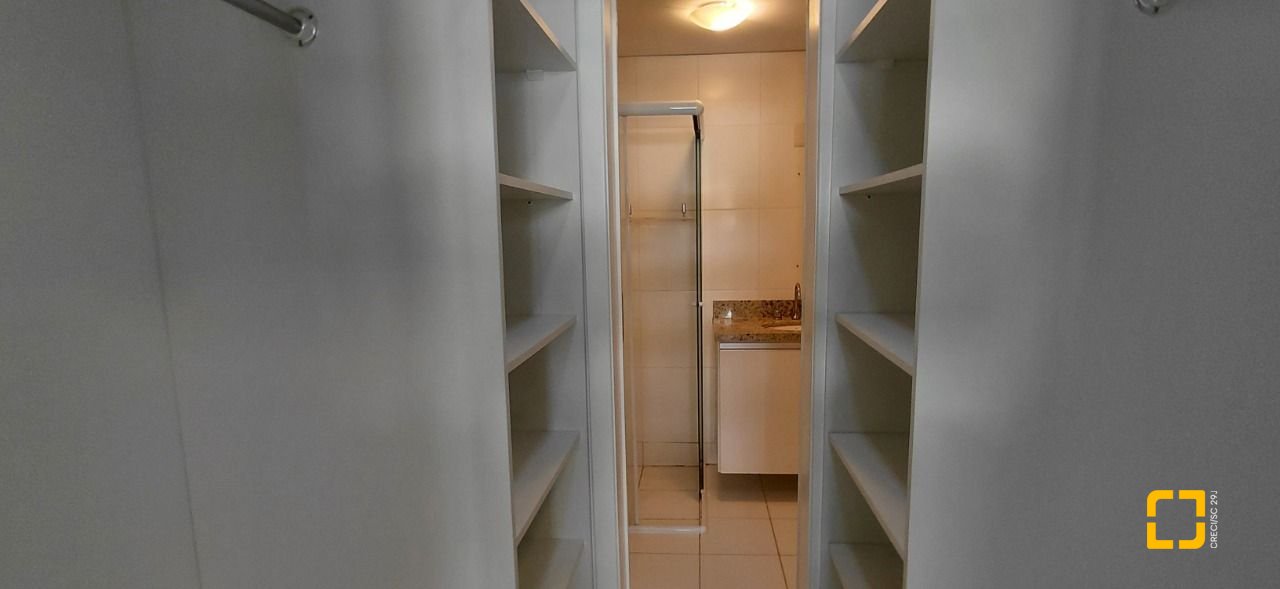 Apartamento com 77m², 3 quartos (sendo 1 suíte), 2 garagens, no bairro Itacorubi em Florianópolis