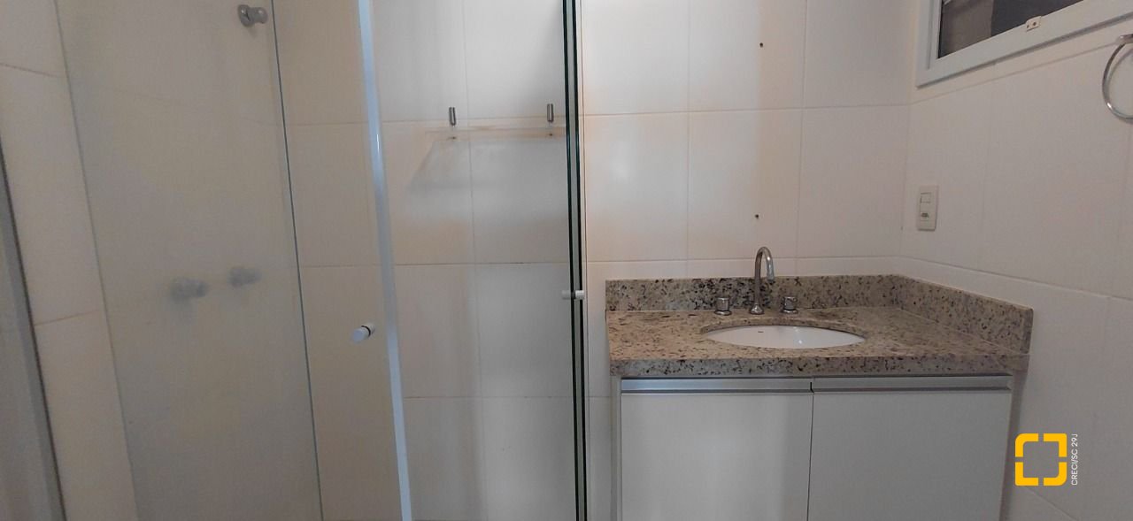 Apartamento com 77m², 3 quartos (sendo 1 suíte), 2 garagens, no bairro Itacorubi em Florianópolis