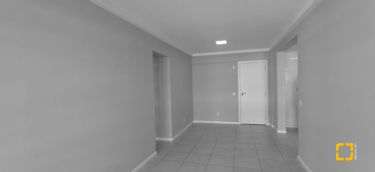 Apartamento com 77m², 3 quartos (sendo 1 suíte), 2 garagens, no bairro Itacorubi em Florianópolis
