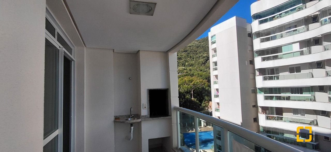 Apartamento com 77m², 3 quartos (sendo 1 suíte), 2 garagens, no bairro Itacorubi em Florianópolis