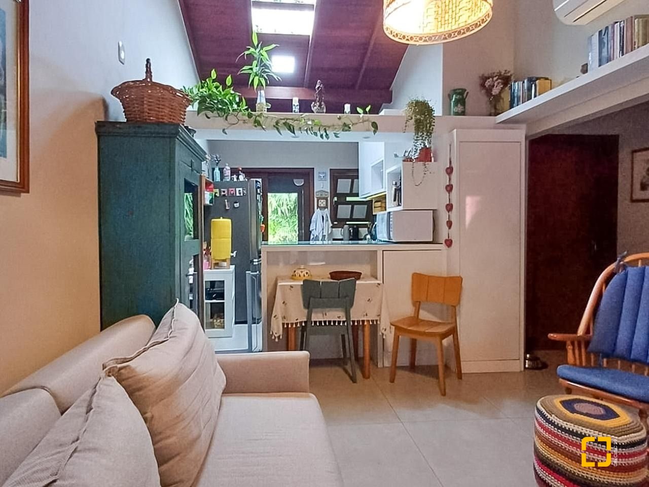 Casa de Condomínio com 73m², 2 quartos, 1 garagem, no bairro Lagoa da Conceição em Florianópolis