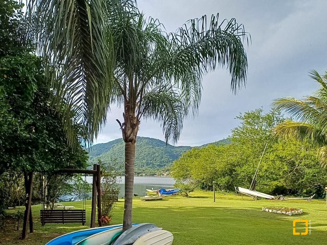 Casa de Condomínio com 73m², 2 quartos, 1 garagem, no bairro Lagoa da Conceição em Florianópolis