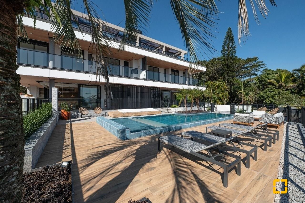 Apartamento com 101m², 2 quartos (sendo 2 suítes), 2 garagens, no bairro Santo Antônio de Lisboa em Florianópolis