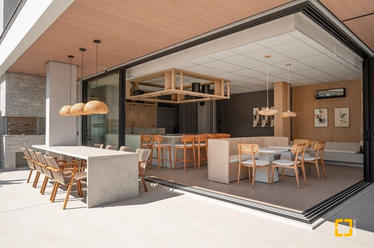 Apartamento com 101m², 2 quartos (sendo 2 suítes), 2 garagens, no bairro Santo Antônio de Lisboa em Florianópolis