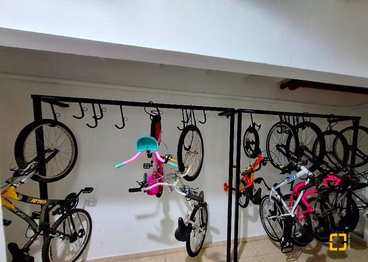 Cobertura com 116m², 3 quartos (sendo 1 suíte), 2 garagens, no bairro Capoeiras em Florianópolis