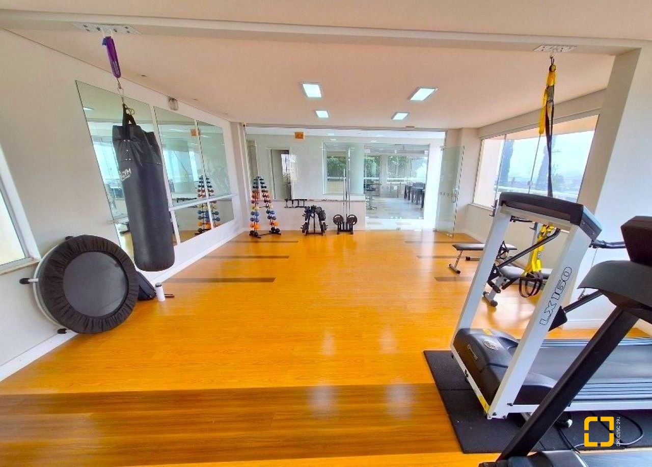 Cobertura com 116m², 3 quartos (sendo 1 suíte), 2 garagens, no bairro Capoeiras em Florianópolis