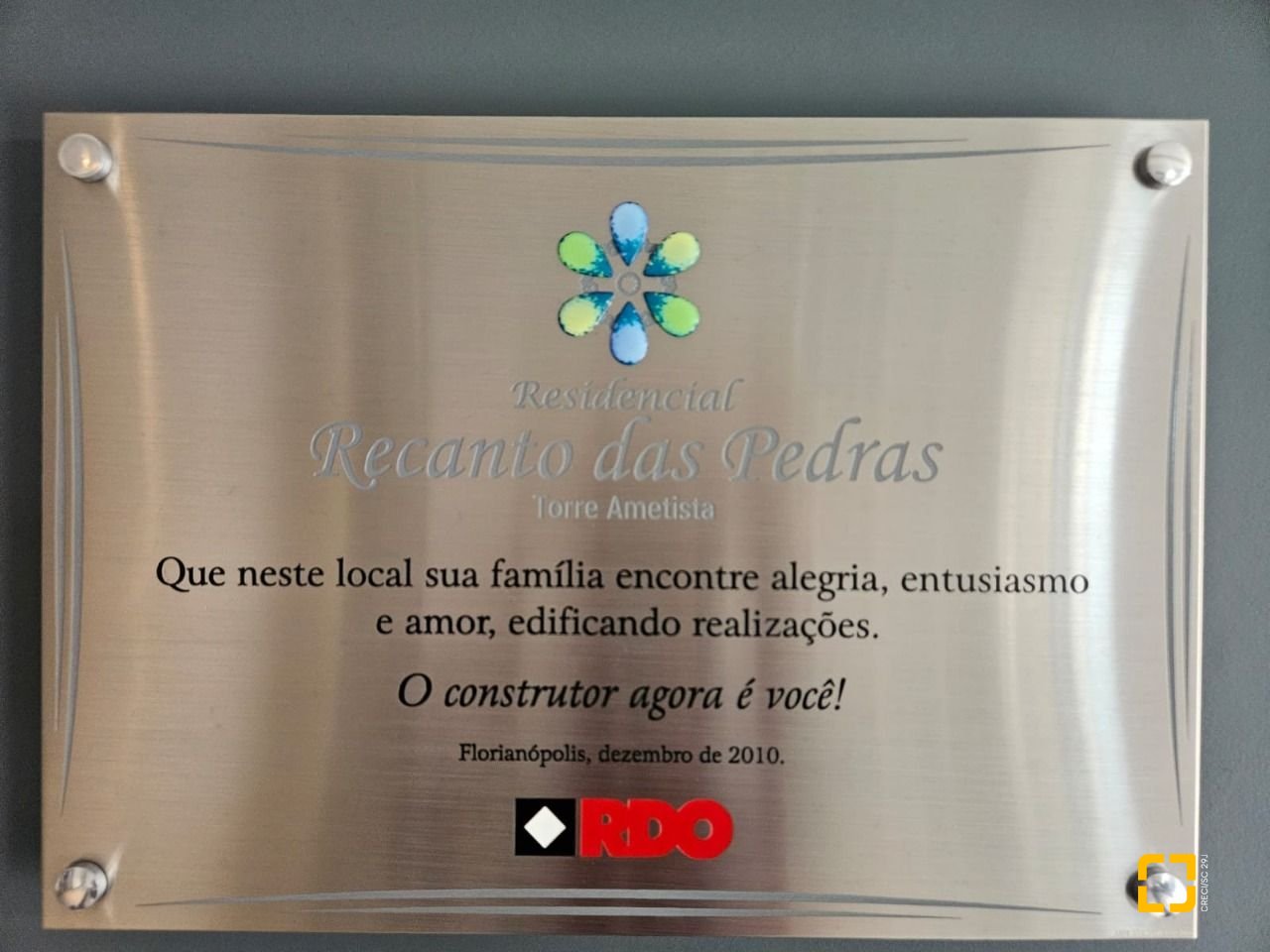 Cobertura com 116m², 3 quartos (sendo 1 suíte), 2 garagens, no bairro Capoeiras em Florianópolis