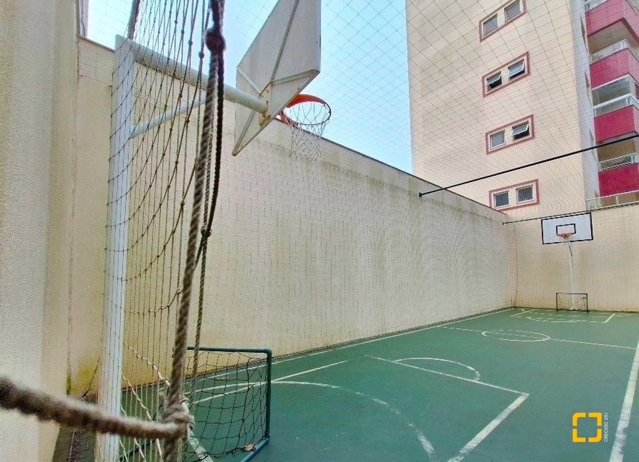 Cobertura com 116m², 3 quartos (sendo 1 suíte), 2 garagens, no bairro Capoeiras em Florianópolis