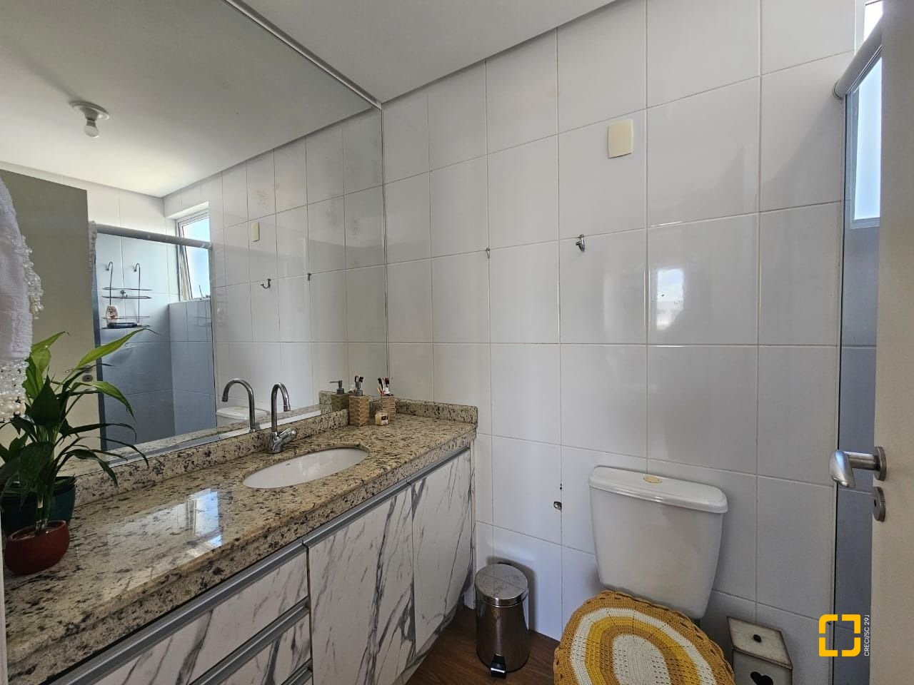 Cobertura com 116m², 3 quartos (sendo 1 suíte), 2 garagens, no bairro Capoeiras em Florianópolis