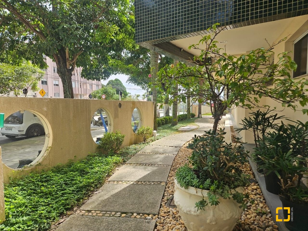 Cobertura com 116m², 3 quartos (sendo 1 suíte), 2 garagens, no bairro Capoeiras em Florianópolis