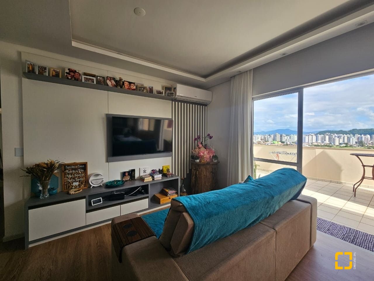 Cobertura com 116m², 3 quartos (sendo 1 suíte), 2 garagens, no bairro Capoeiras em Florianópolis