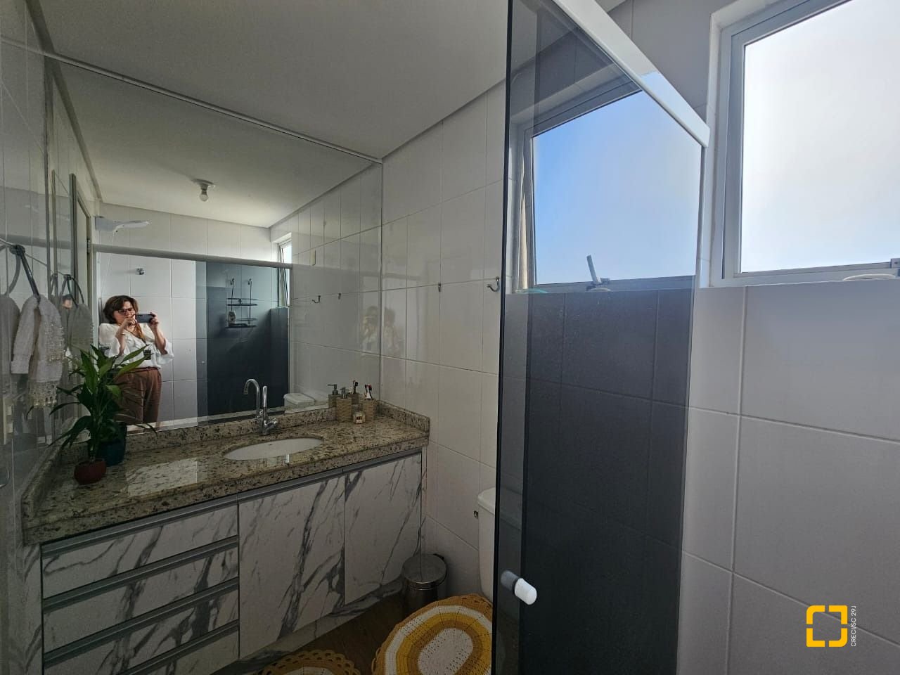 Cobertura com 116m², 3 quartos (sendo 1 suíte), 2 garagens, no bairro Capoeiras em Florianópolis