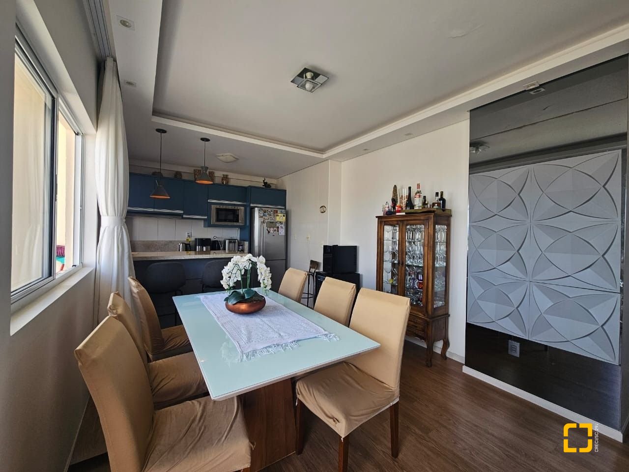 Cobertura com 116m², 3 quartos (sendo 1 suíte), 2 garagens, no bairro Capoeiras em Florianópolis