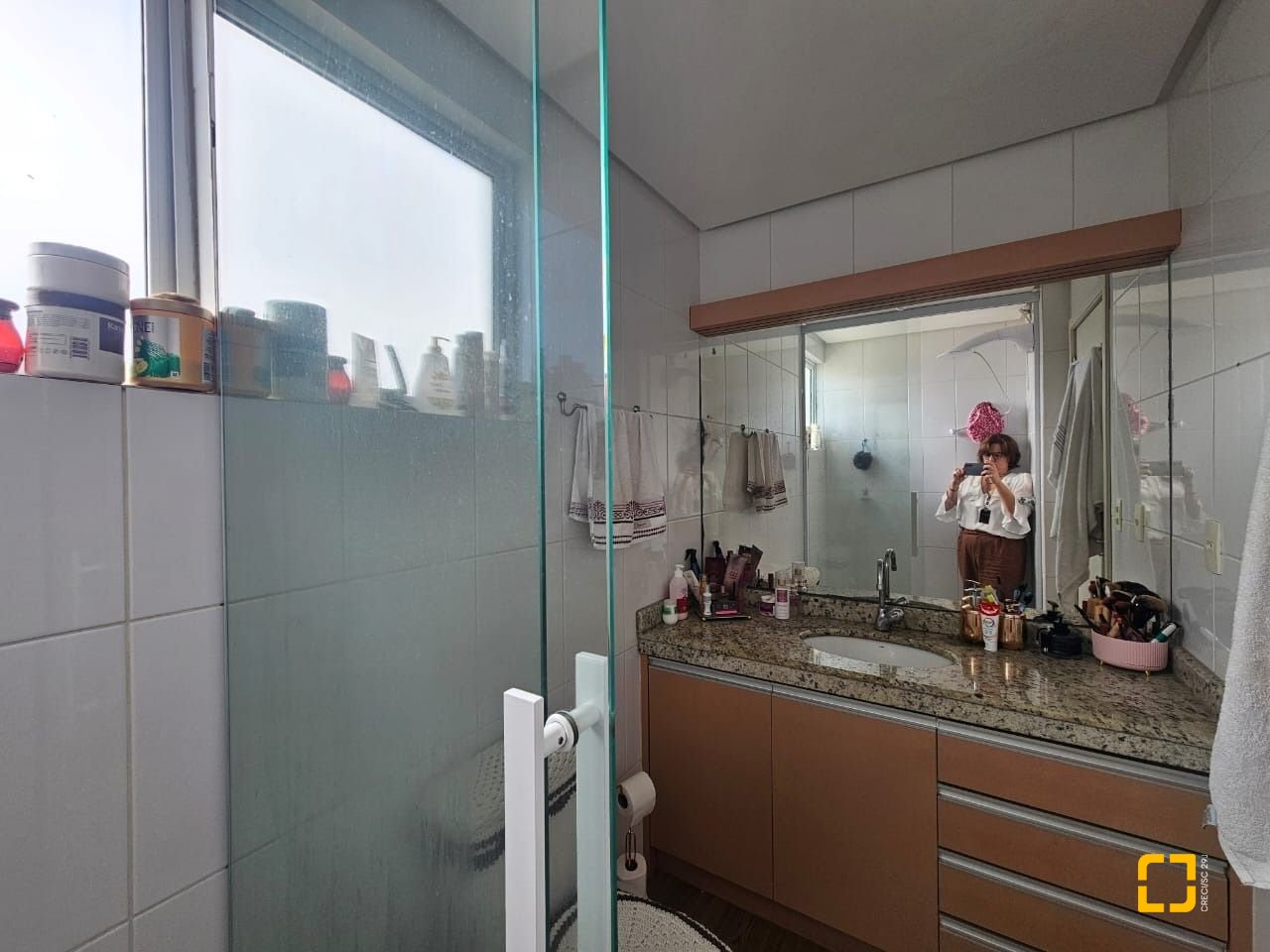 Cobertura com 116m², 3 quartos (sendo 1 suíte), 2 garagens, no bairro Capoeiras em Florianópolis