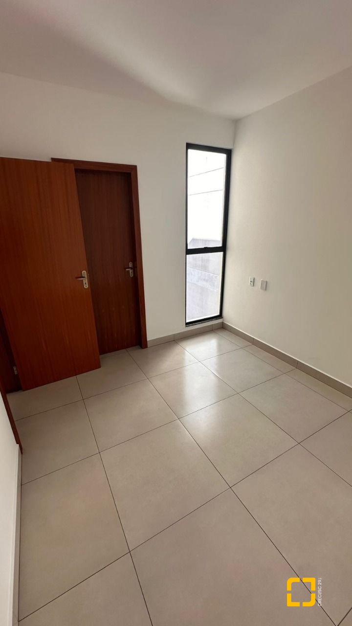 Casa com 105m², 3 quartos (sendo 2 suítes), 1 garagem, no bairro Serraria em São José