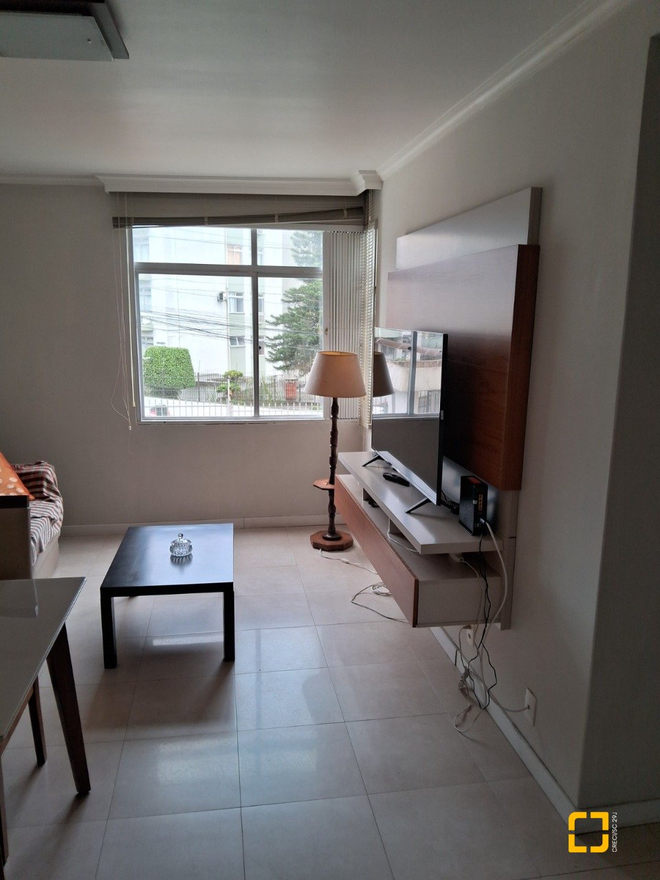 Apartamento com 57m², 2 quartos, 1 garagem, no bairro Carvoeira em Florianópolis