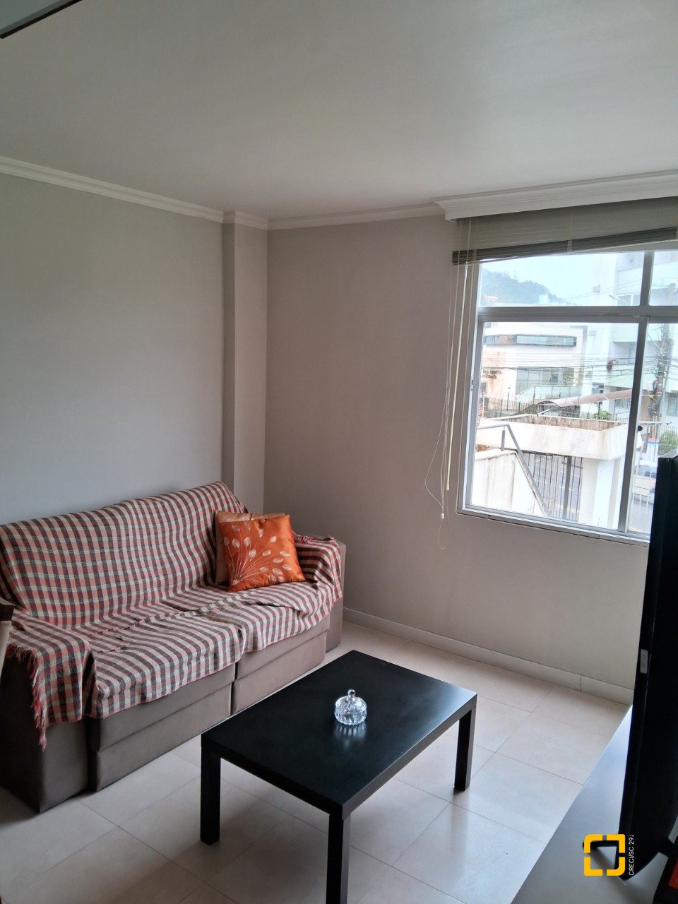 Apartamento com 57m², 2 quartos, 1 garagem, no bairro Carvoeira em Florianópolis