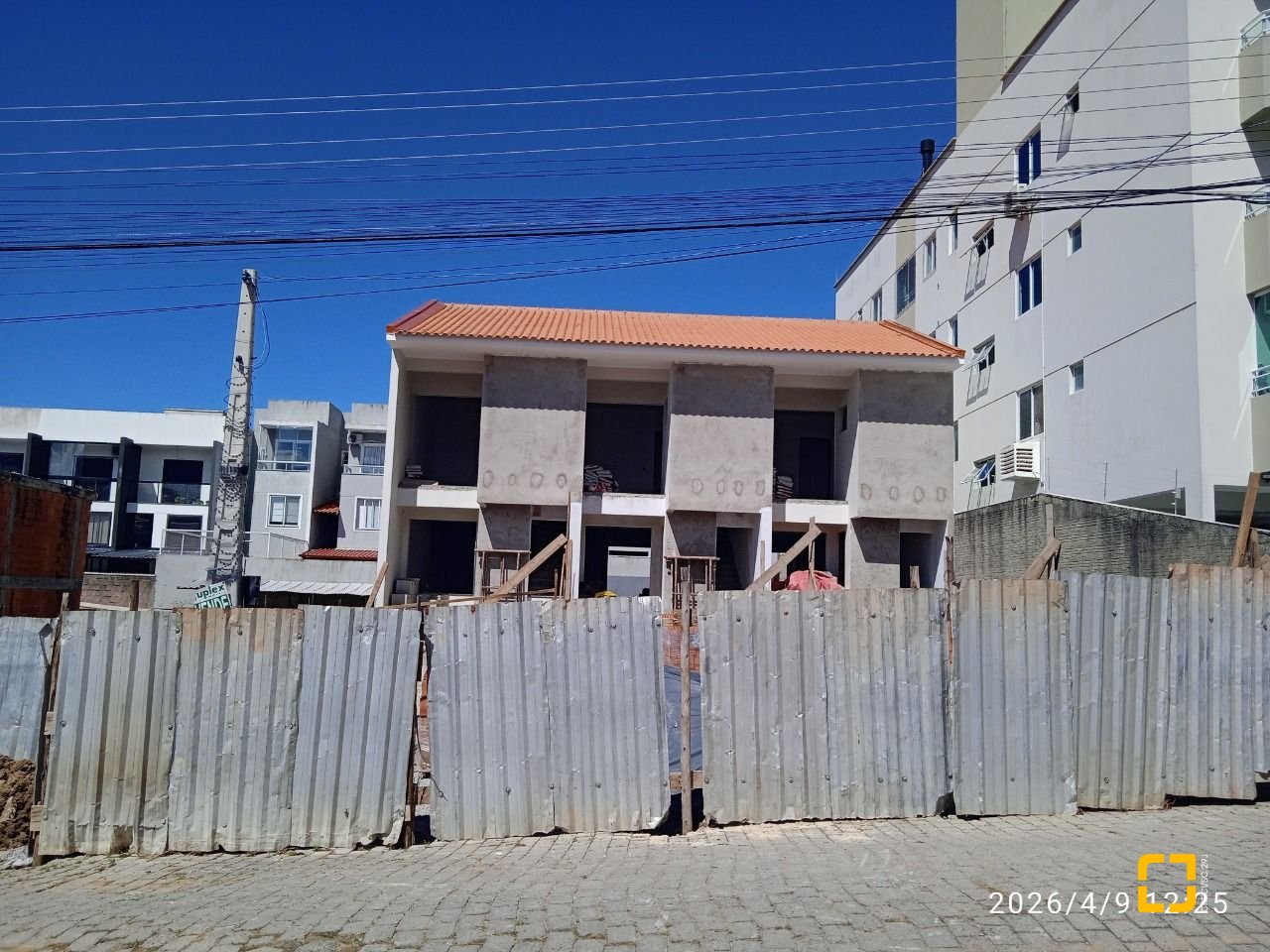 Casa com 70m², 2 quartos (sendo 2 suítes), 1 garagem, no bairro Areias em São José