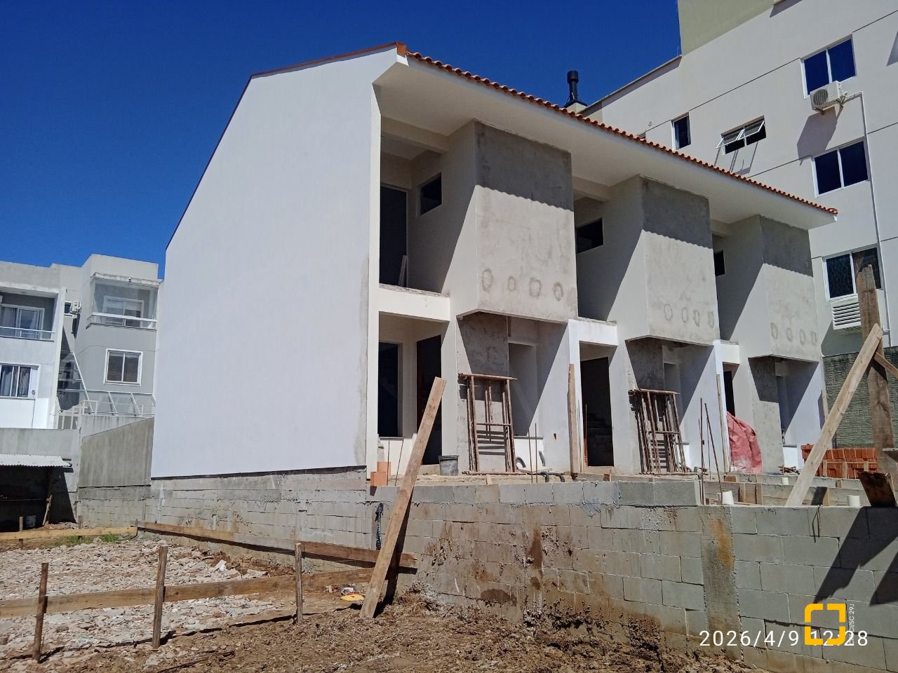 Casa com 70m², 2 quartos (sendo 2 suítes), 1 garagem, no bairro Areias em São José
