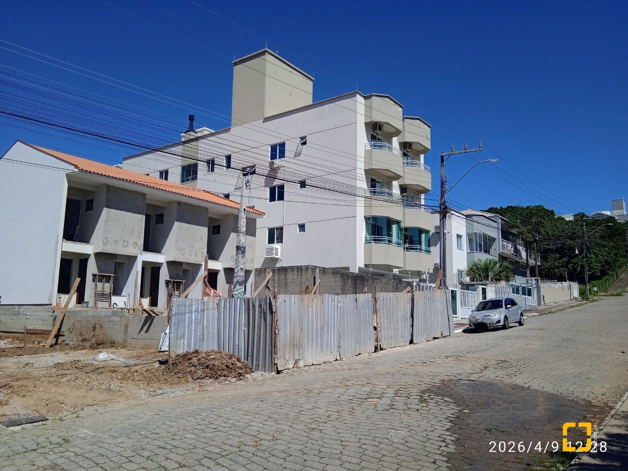 Casa com 70m², 2 quartos (sendo 2 suítes), 1 garagem, no bairro Areias em São José