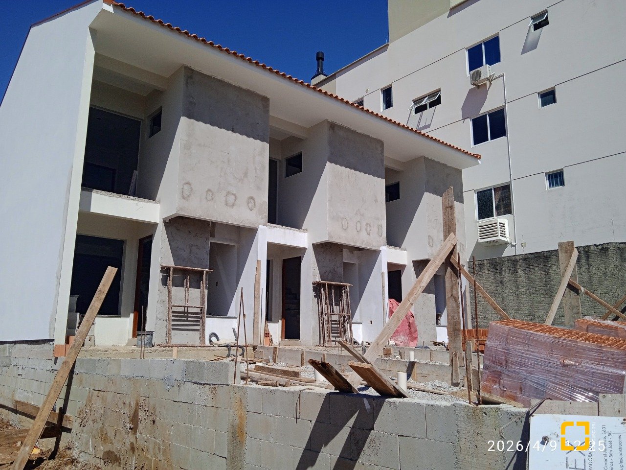 Casa com 72m², 2 quartos (sendo 2 suítes), 1 garagem, no bairro Areias em São José