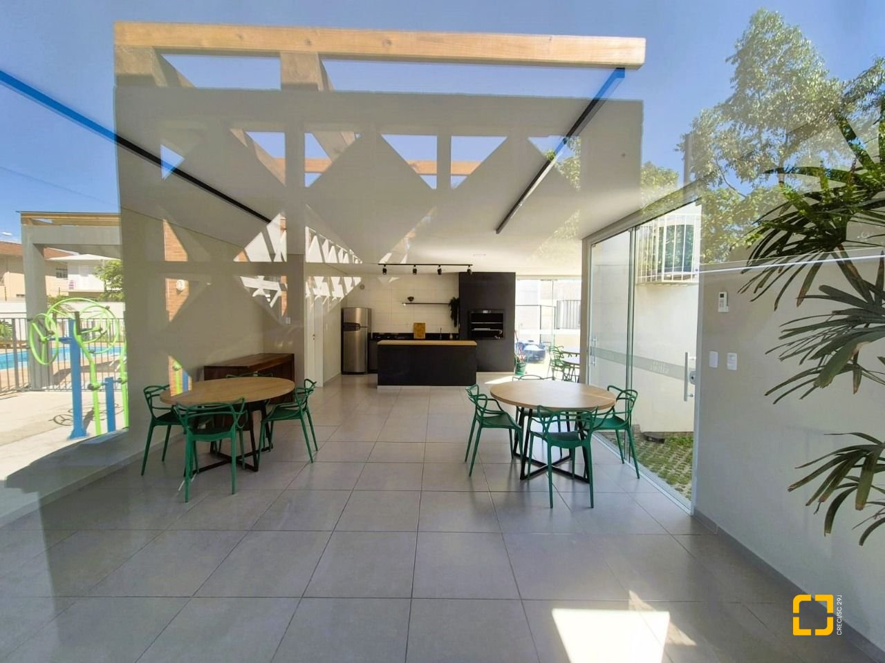Apartamento com 48m², 2 quartos, 1 garagem, no bairro Sertão do Maruim em São José